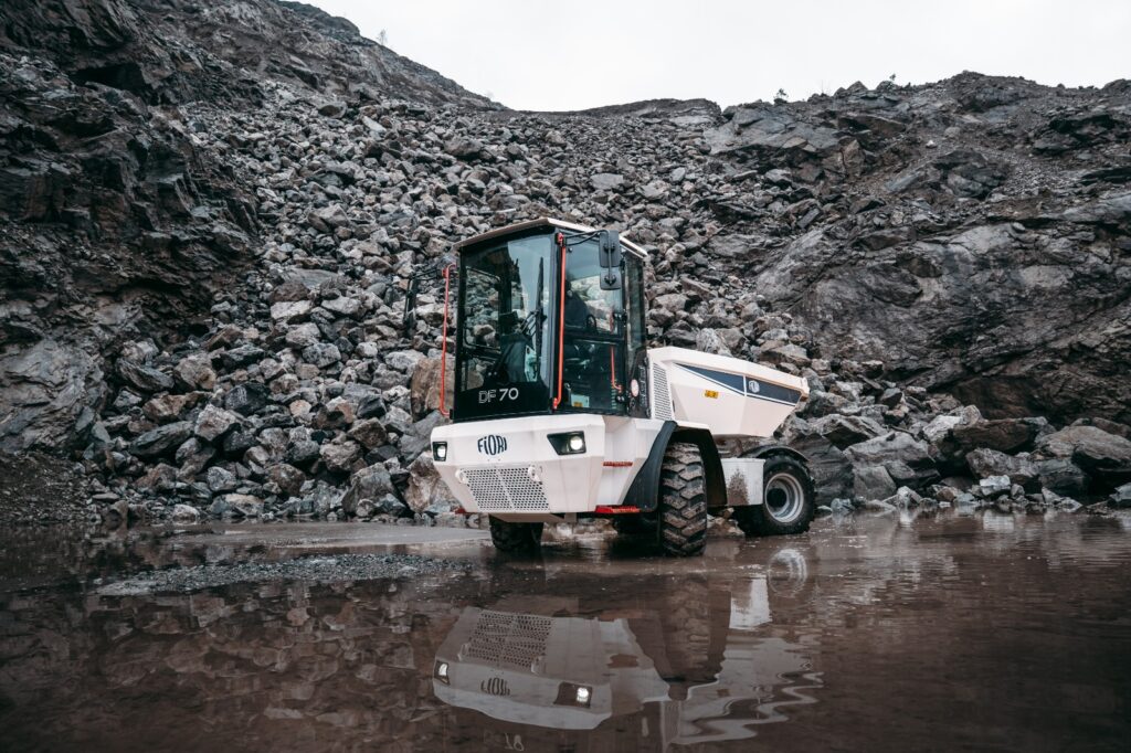Dumper Fiori DF 70 con cabina sviluppata da Forghieri